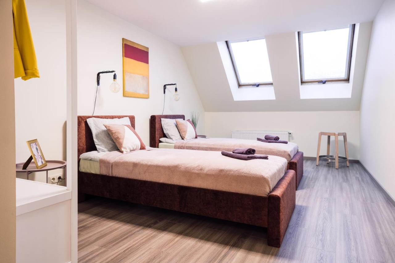 Rothko Apartment/8 Guests/4Bedrooms/Riga Old Town 외부 사진