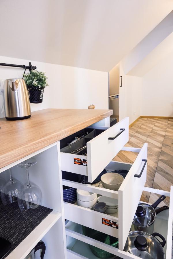 Rothko Apartment/8 Guests/4Bedrooms/Riga Old Town 외부 사진
