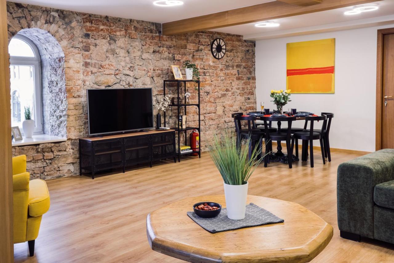 Rothko Apartment/8 Guests/4Bedrooms/Riga Old Town 외부 사진
